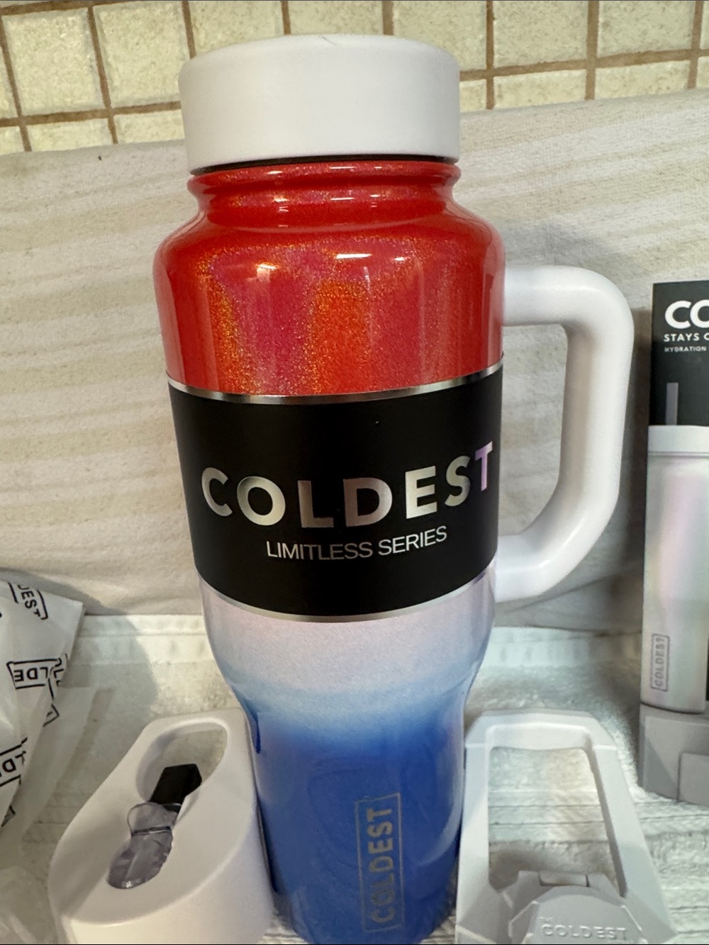 The COLDEST Limitless - Firecracker Gradient Travel Cup (Red, White, Blue) - Picture 8 of 13